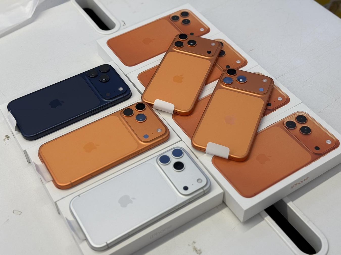 Apple iPhone 17 Pro Max, iPhone 17 Pro, iPhone Air 2
