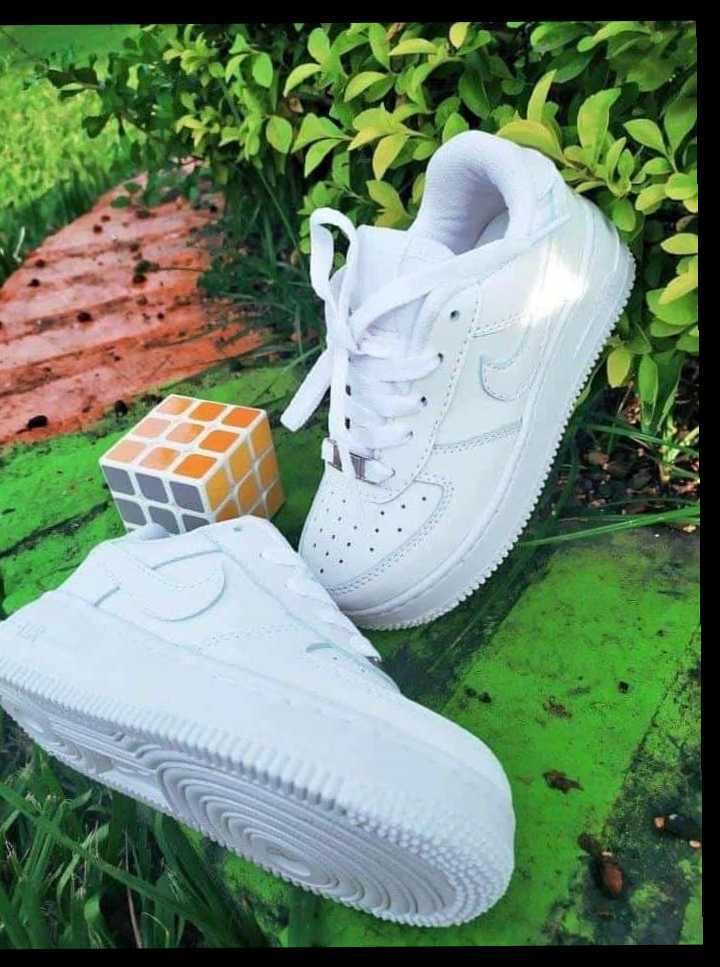 Tenis Nike blancos