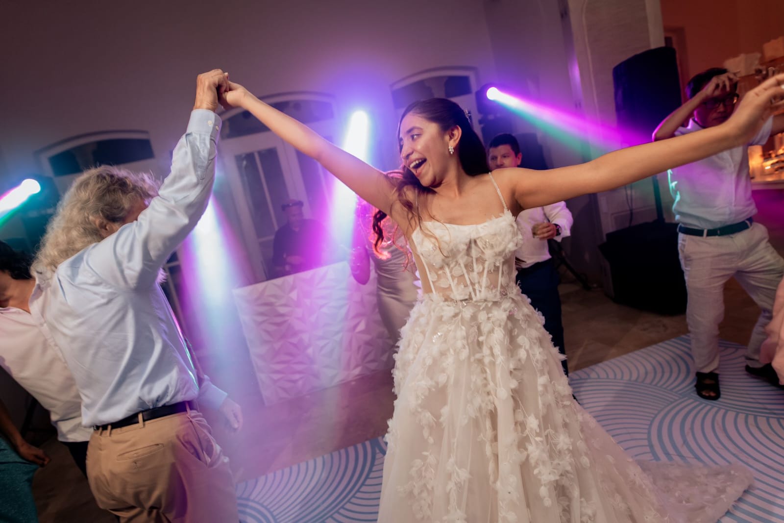 servicio de dj para bodas y eventos en cartagena